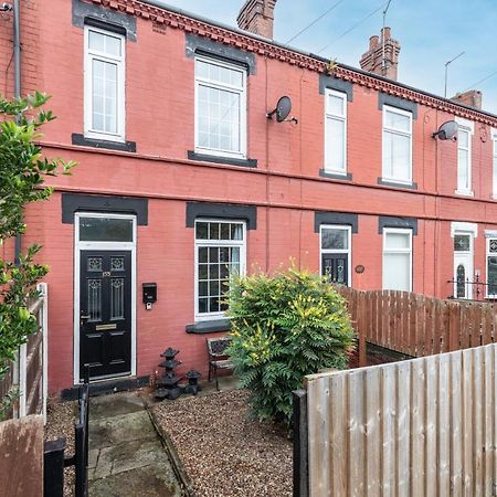 Spacious Three Bedroom Property! Hemsworth Exterior photo